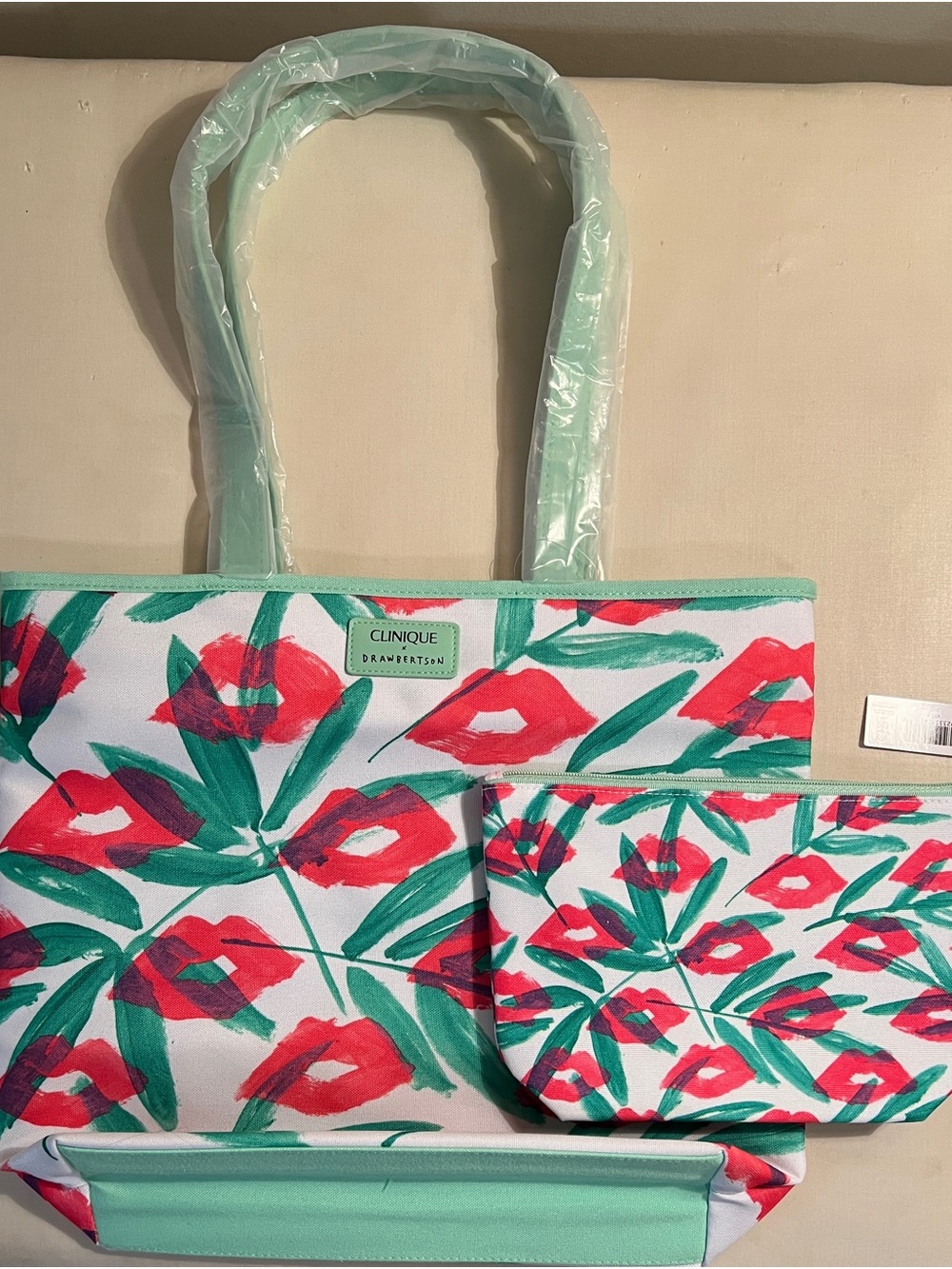 Clinique Mint & Red Lip Print Tote with Matching Pouch NWT